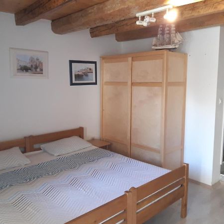 Apartmani Sanja Σίμπενικ Εξωτερικό φωτογραφία