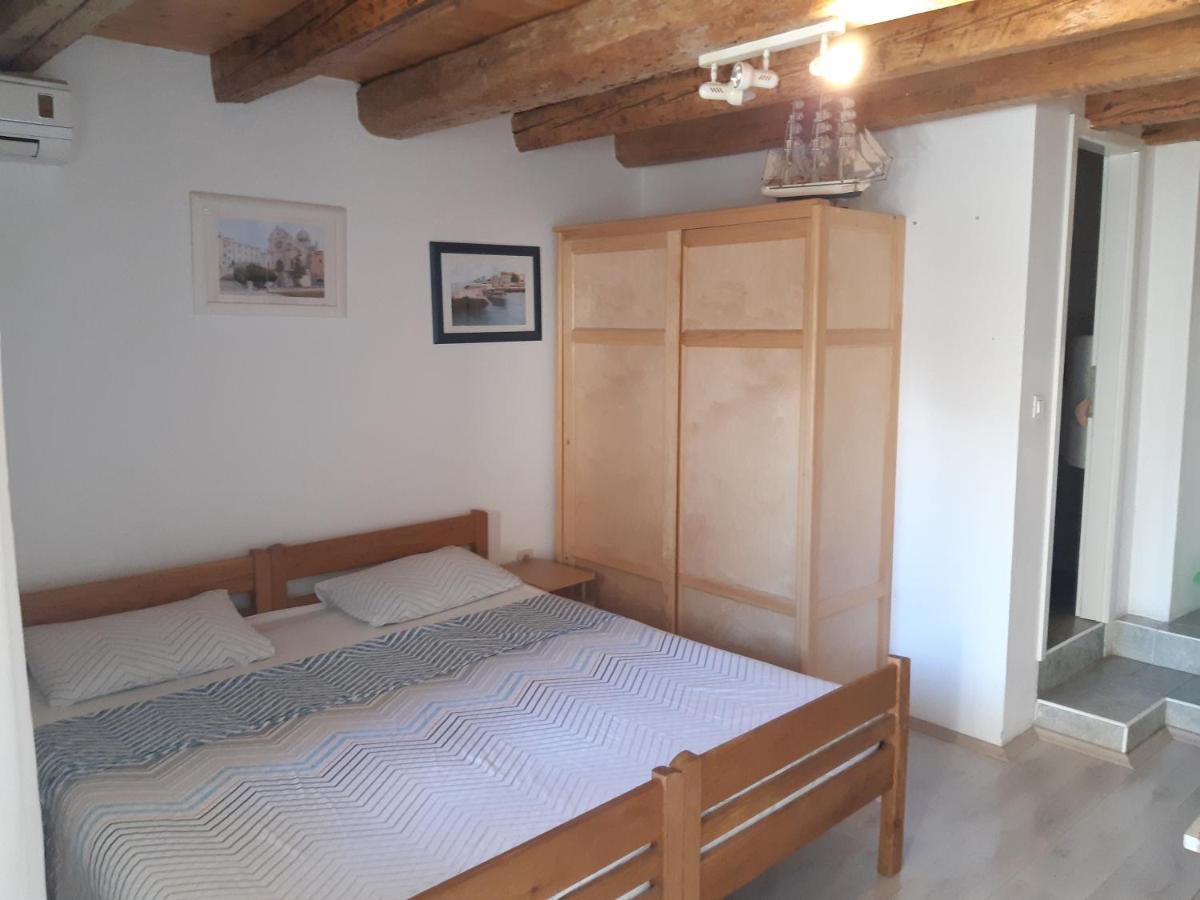 Apartmani Sanja Σίμπενικ Εξωτερικό φωτογραφία